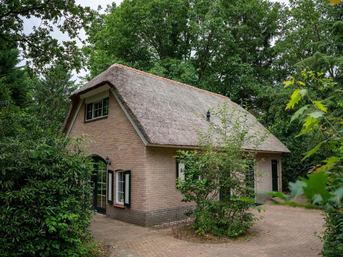 ホテル Landal Het Land Van Bartje Ees エクステリア 写真