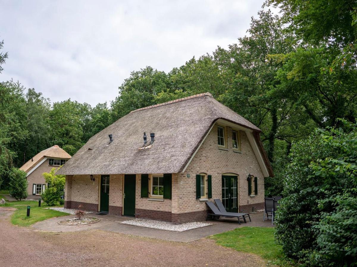 ホテル Landal Het Land Van Bartje Ees エクステリア 写真